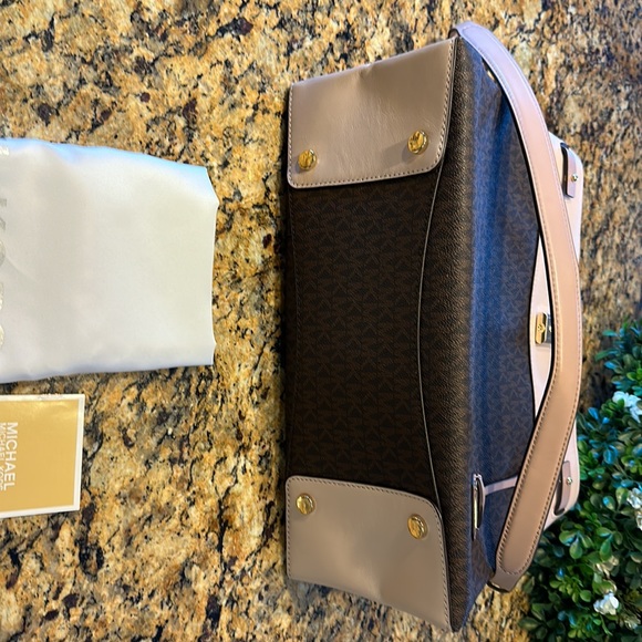 Michael Kors ❤️ Gramercy Large Satchel Handbag - Brown/soft pink/fawn NWT - Picture 12 of 12